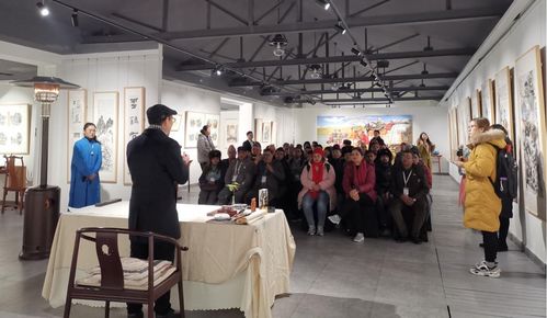 中尼文化交流新篇章 友谊之花绽放慧和天语艺术空间